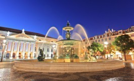 Lisbon Rossio Fountain - Portugal travel and tours | Portugal.com