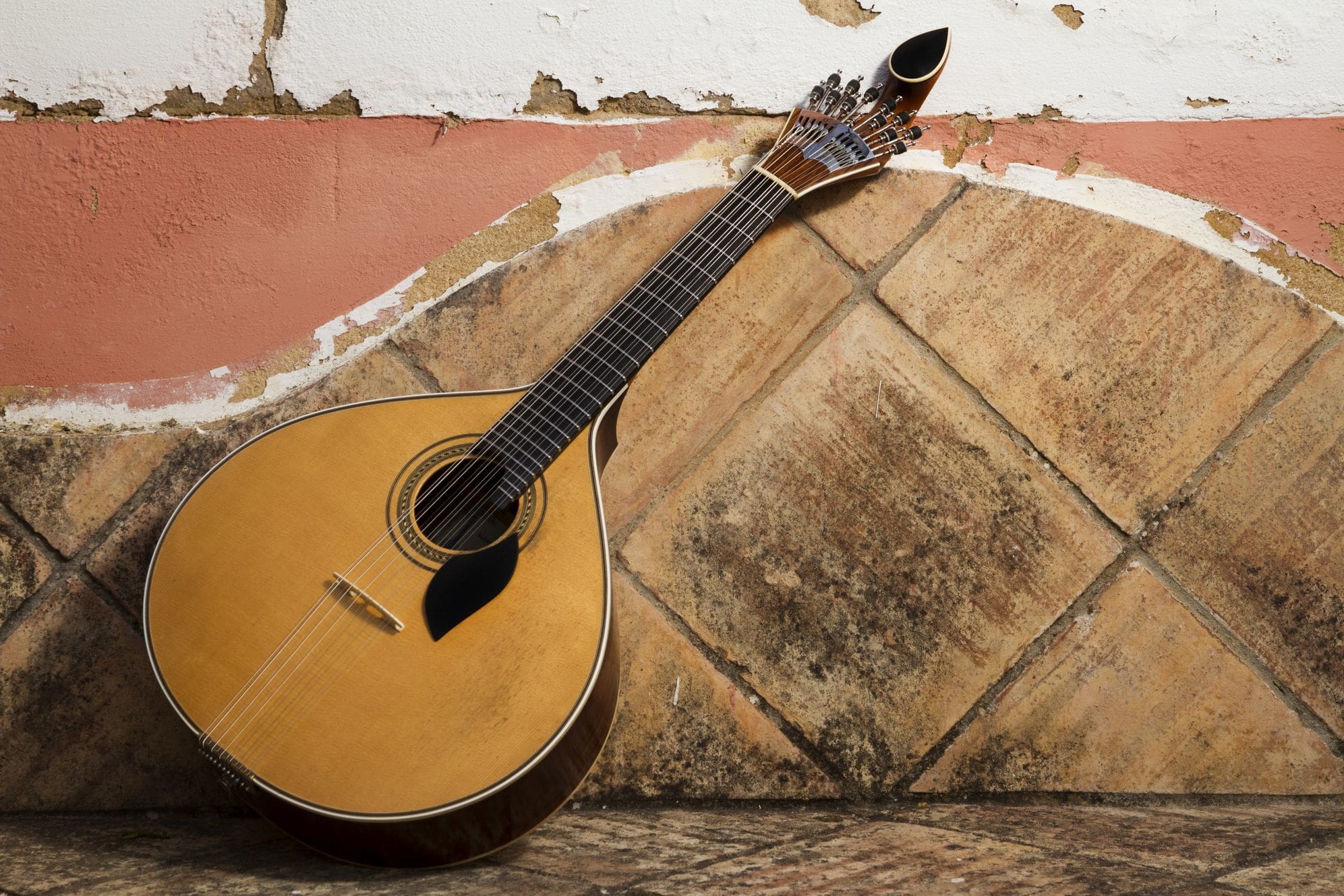 Guitarra Portuguesa - Portuguese Guitar