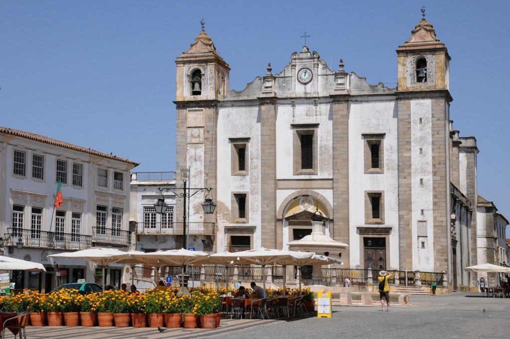 Evora square - Portugal