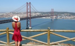 Portugal travel and tours - Lisbon bridge 25 de Abril | Portugal.com