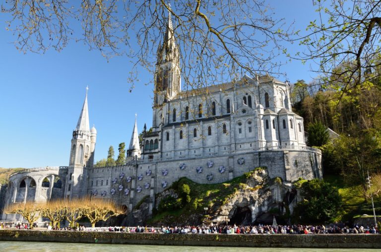 Our Lady of Lourdes: Making the Pilgrimage | Portugal Online