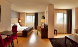 Turim Iberia hotel bedroom | Portugal.com