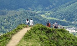 Sete Cidades summit trail - Sao Migeul Azores Portugal