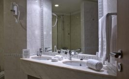 hotel eva faro algarve portugal washroom bathroom restroom