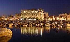 hotel eva faro algarve portugal waterfront night