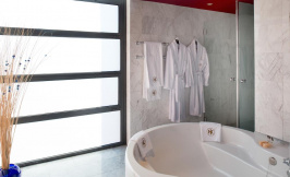 catalonioa gran hotel verdi sabadell bath tub