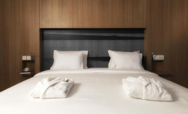 agua hotel riverside algarve portugal guestroom bed